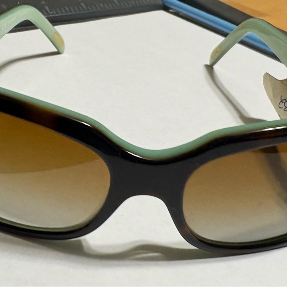 Ralph Lauren Brown and Green Sunglasses with Vintage-Inspired Design - Picture 2 of 16